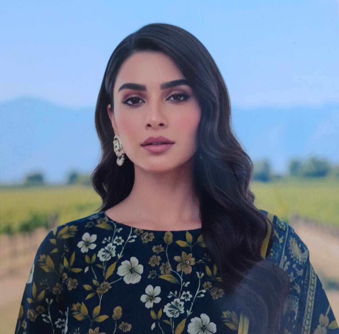 Bin Naeem Platinum Unstitched 3-Piece Collection – Deep Green & Olive Green Elegant Lawn Suit