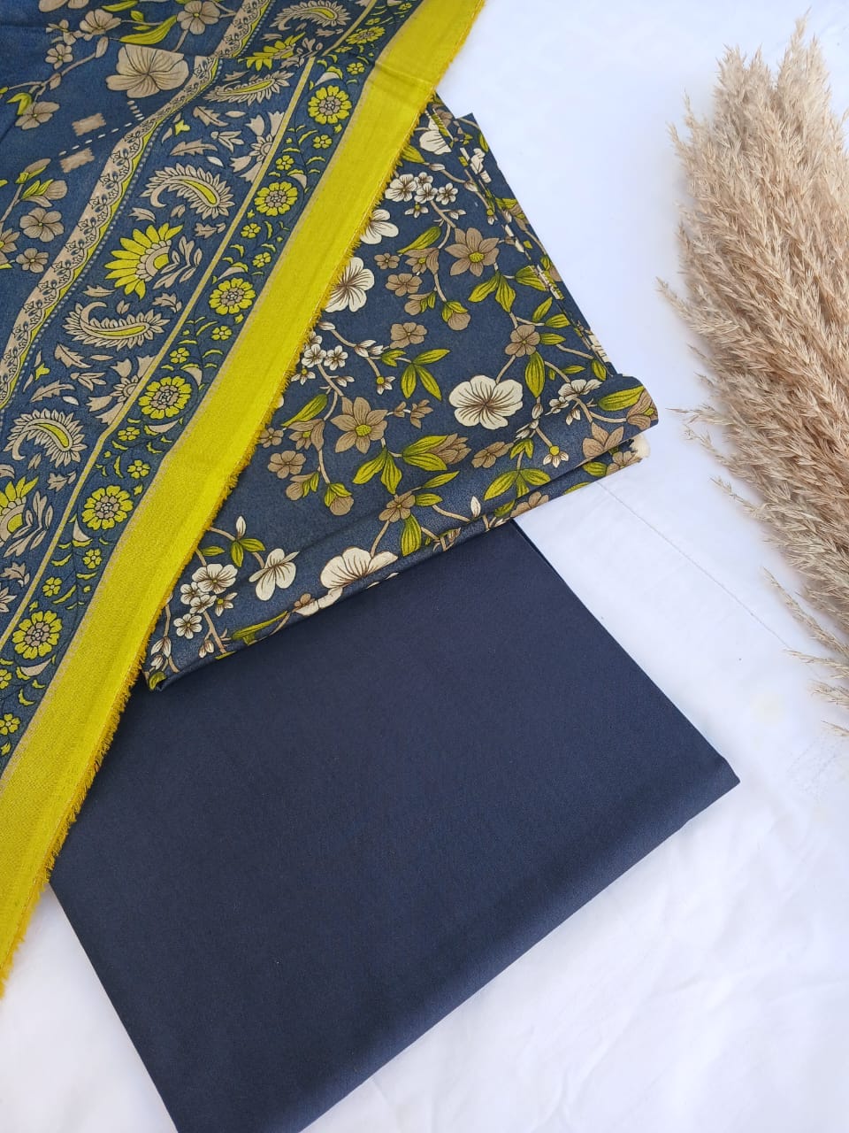 Bin Naeem Platinum Unstitched 3-Piece Collection – Deep Green & Olive Green Elegant Lawn Suit