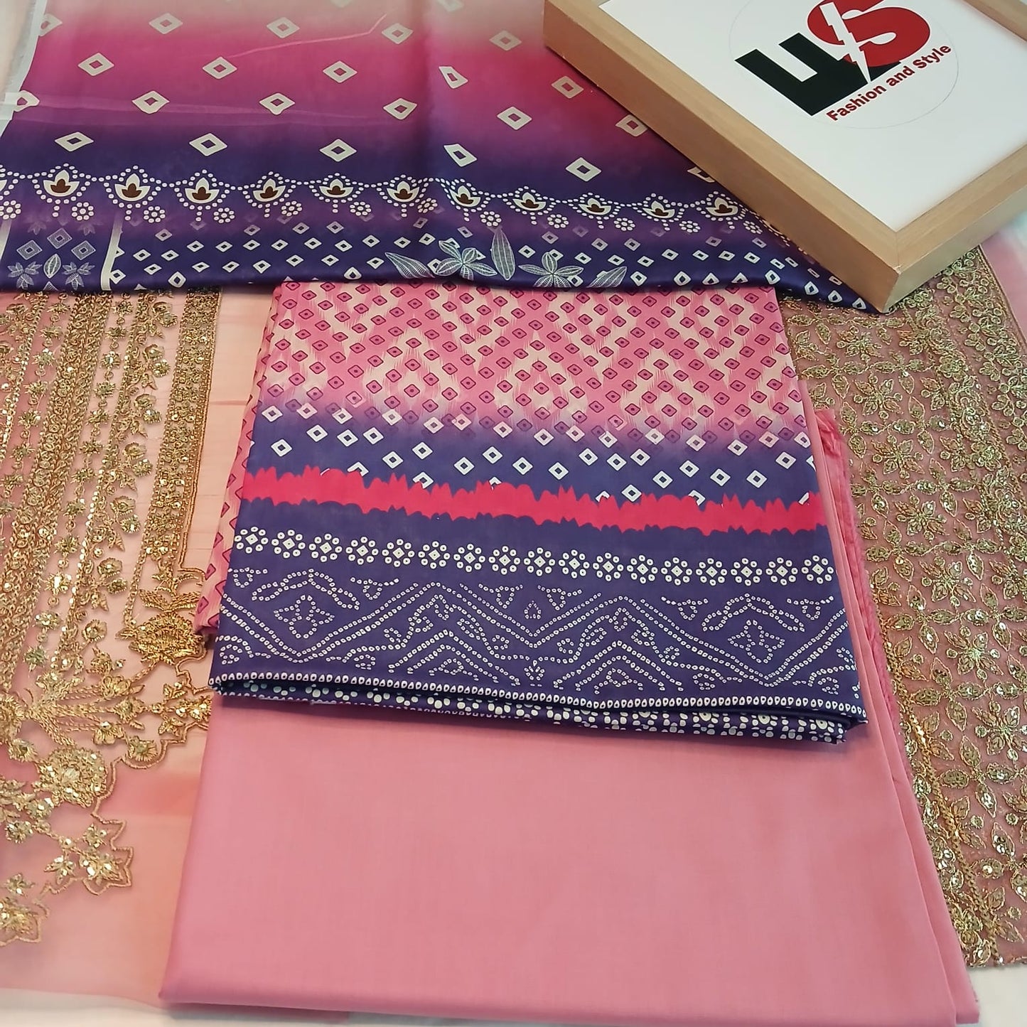 Motifz Chunri Digital Printed Lawn Suit – 3 Piece with Embroidered Neck & Daman Patch
