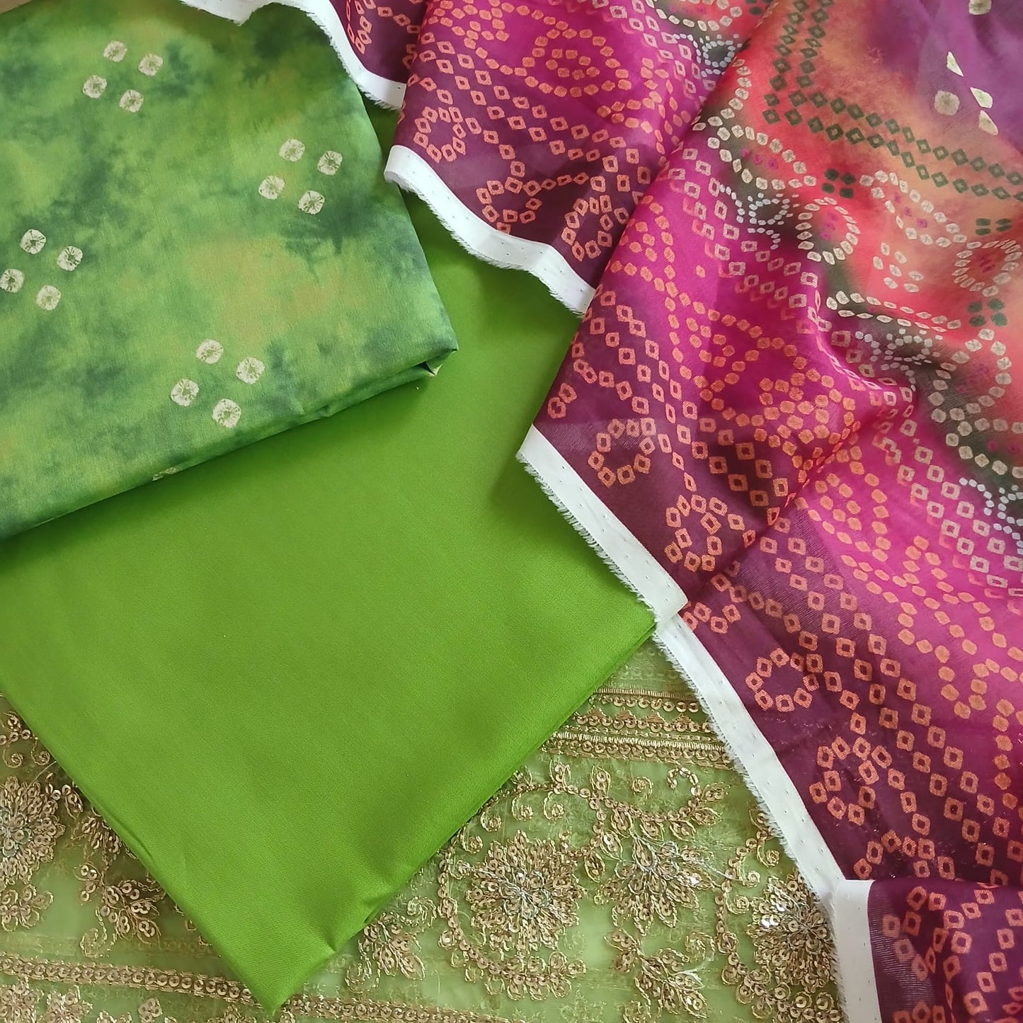 Motifz Chunri Digital Printed Lawn Suit – 3 Piece with Embroidered Neck & Daman Patch