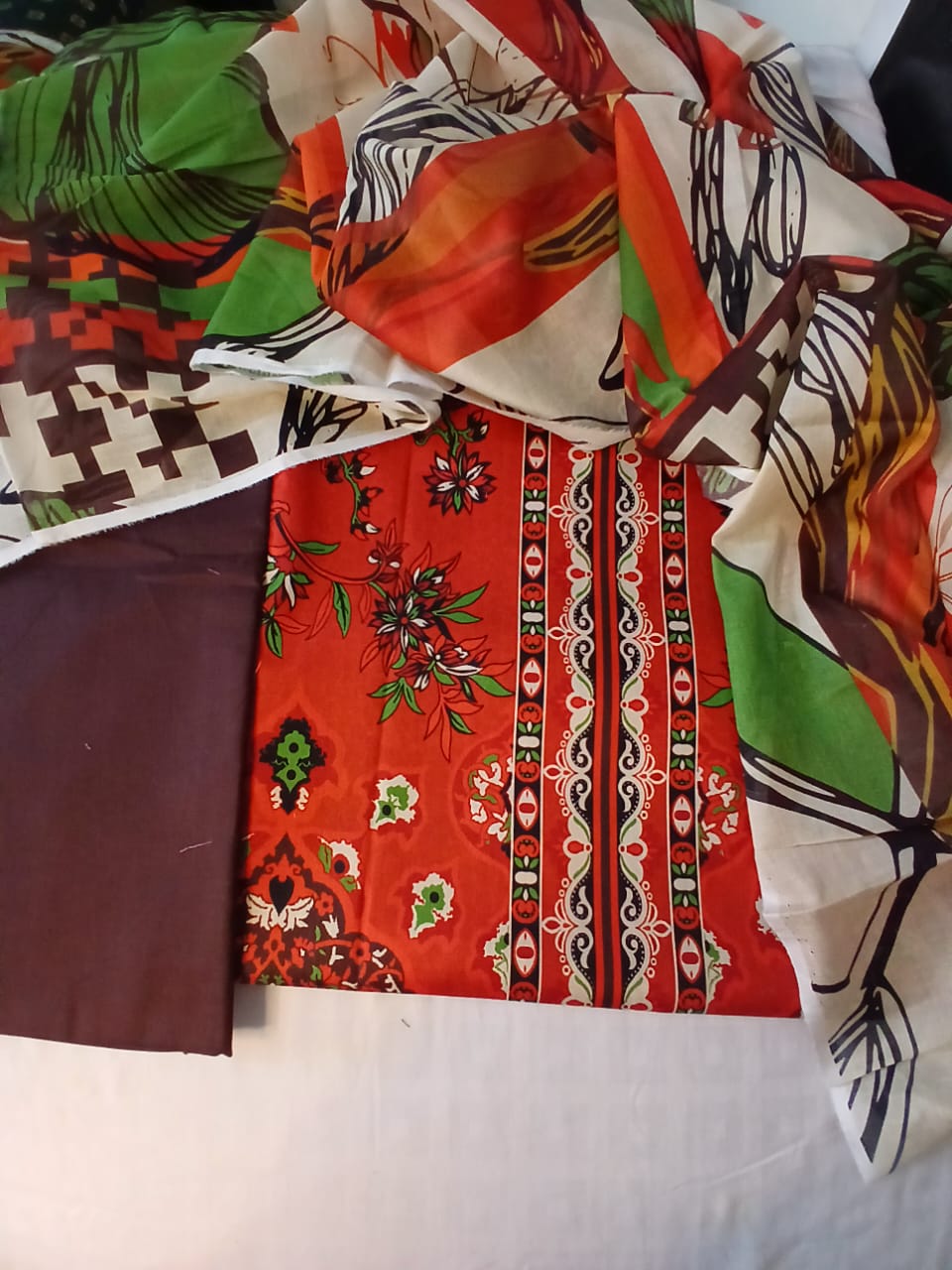 Motifz Zohra 3 Piece Lawn Printed Suit – Summer Dress | Unstitched Lawn Suit Pakistan | Aladeen Fabrics