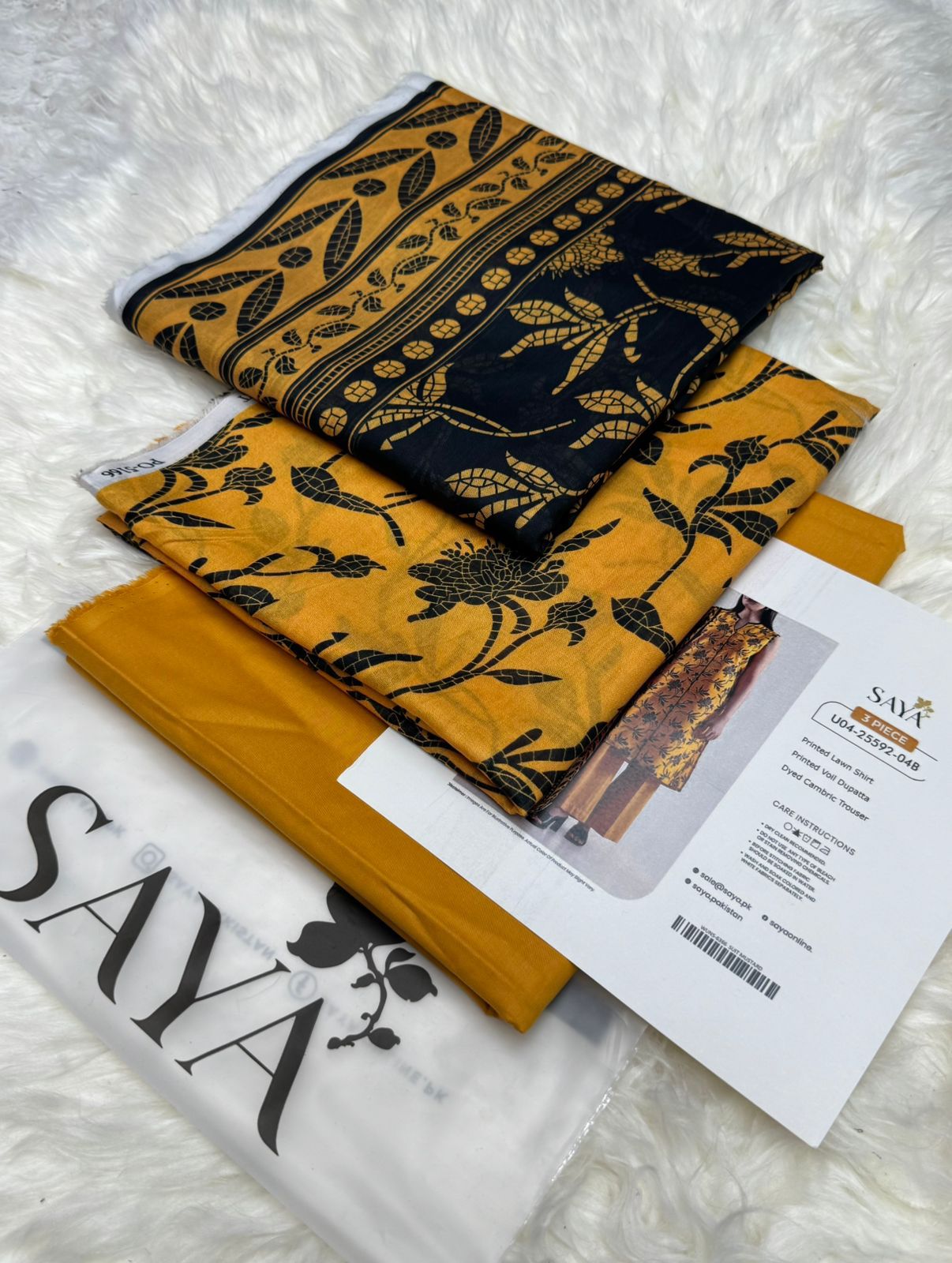 Premium Summer Lawn 3-Piece Suit – Breathable Fabric | 10 Elegant Colors | Unstitched