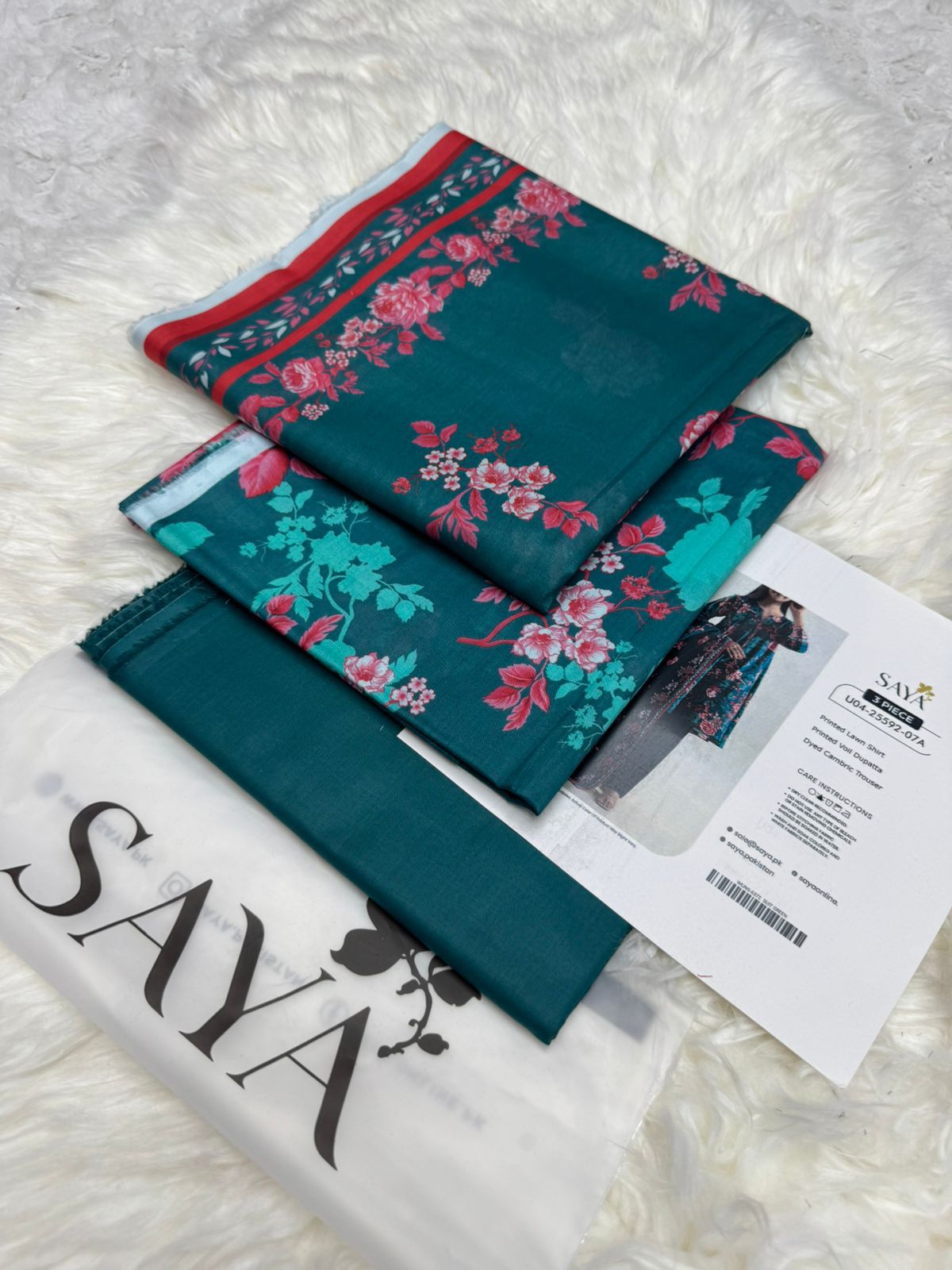 Premium Summer Lawn 3-Piece Suit – Breathable Fabric | 10 Elegant Colors | Unstitched