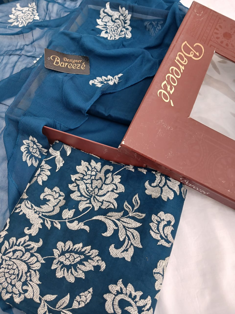 Heavy embroidered lawn shirt design for Pakistani summer fashion