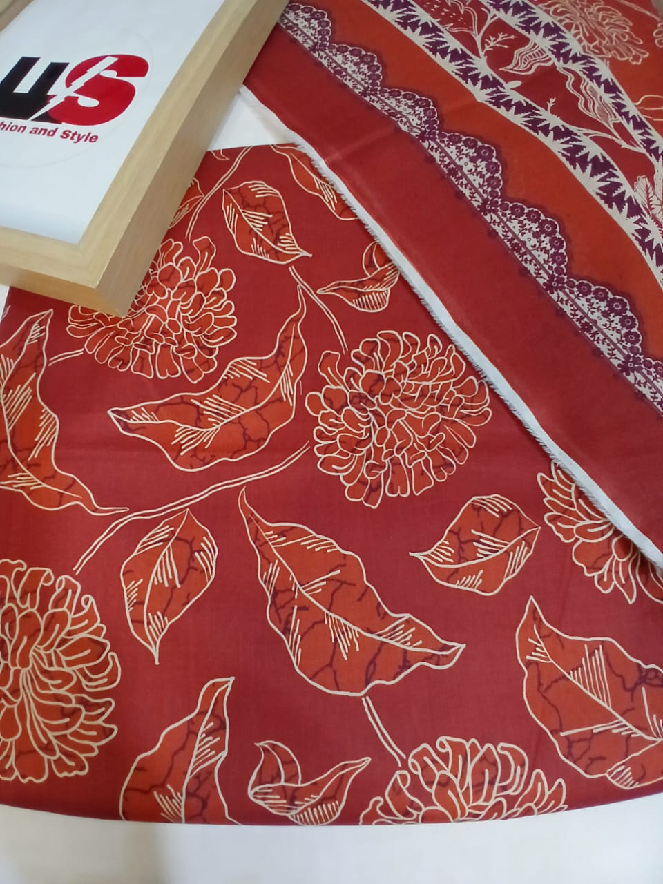 motifz zohra red white 3 piece lawn suit full unstitched set with dupatta